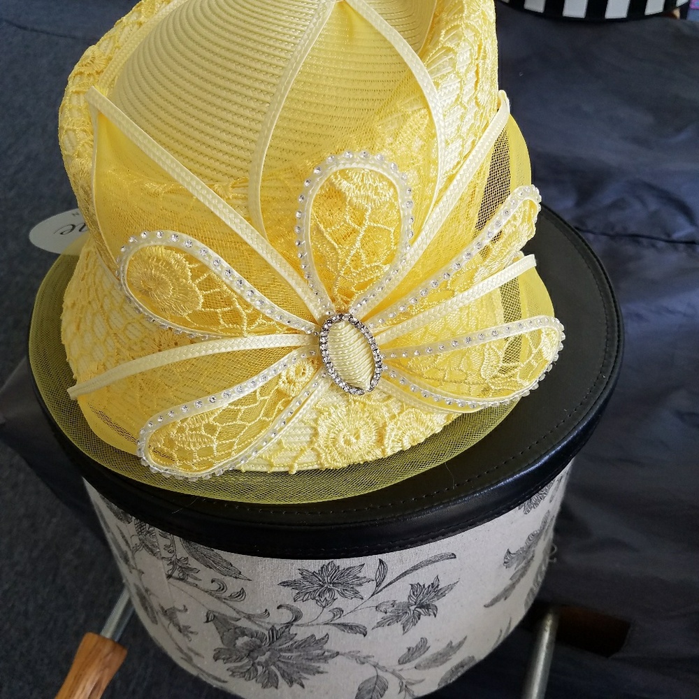 HAT